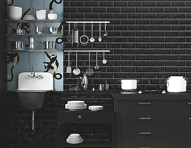BLACK KITCHEN