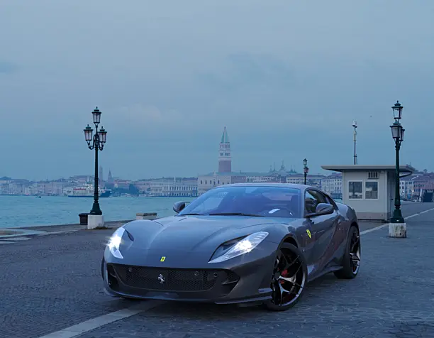 Ferrari 812