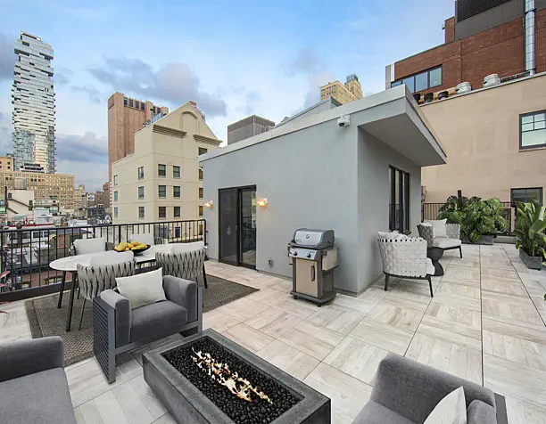 Appartment in 21 South End Avenue, New York