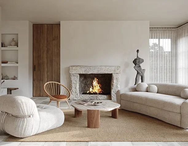 MEDITERRANEAN LIVING ROOM