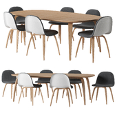 Gubi Dining Table Elliptical with Gubi 3D dining chair